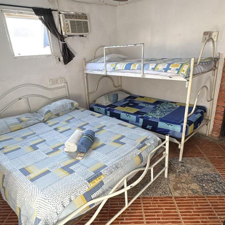 Hostal #10-33 - Double Room with Private Bathroom - 1
