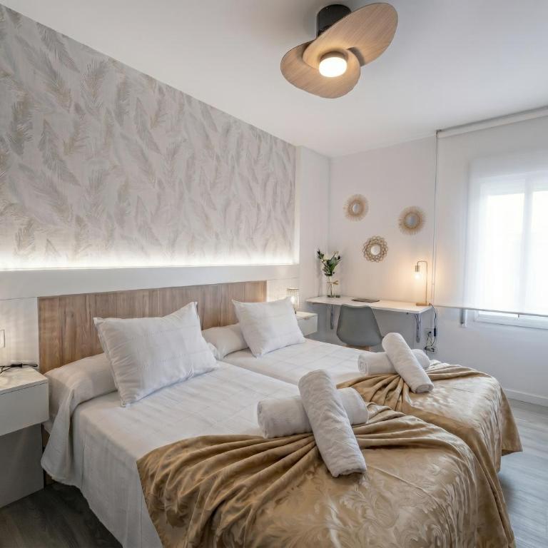 Oasis de Luz y Diseño ,Tu Refugio con Terraza y Piscina , cerca de la Playa - One-Bedroom Apartment - 3