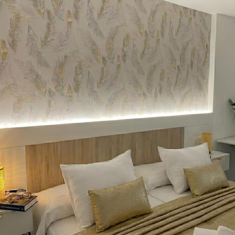 Oasis de Luz y Diseño ,Tu Refugio con Terraza y Piscina , cerca de la Playa - One-Bedroom Apartment - 6
