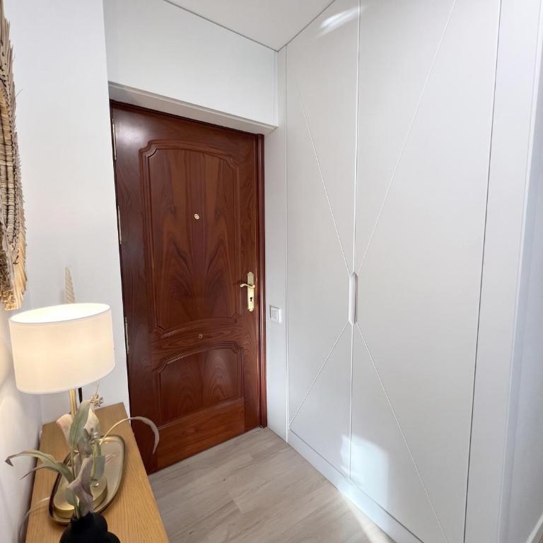 Oasis de Luz y Diseño ,Tu Refugio con Terraza y Piscina , cerca de la Playa - One-Bedroom Apartment - 26