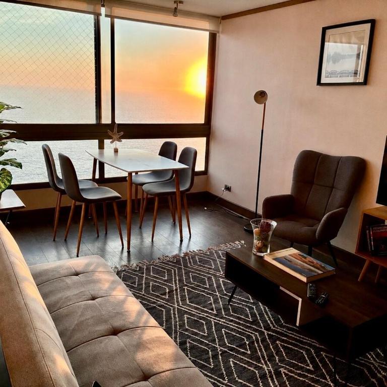 Hermoso departamento en Costa de Montemar, Concón -las piscinas sólo se pueden usar en arriendos sobre 15 días - Two-Bedroom Apartment with Terrace and Sea View - 1