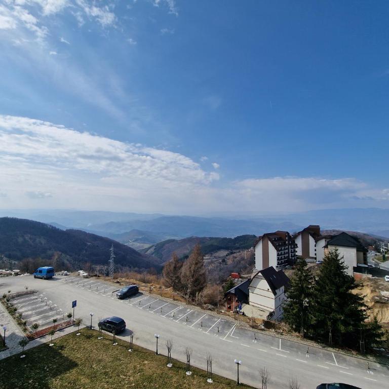SkyLux Apartments Kopaonik - Residence Hill - Apartment mit Blick auf die Berge - 20