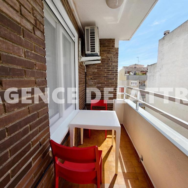 Amplio apartamento 8 pers con aire acond y Wi-Fi en Peñíscola - ES-389-29 - Apartment - 1