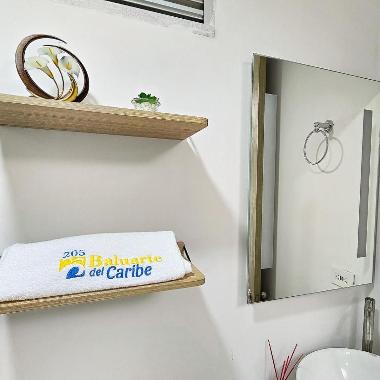 Elegancia y comodidad cerca del mar y aeropuerto - Two-Bedroom Apartment - 10