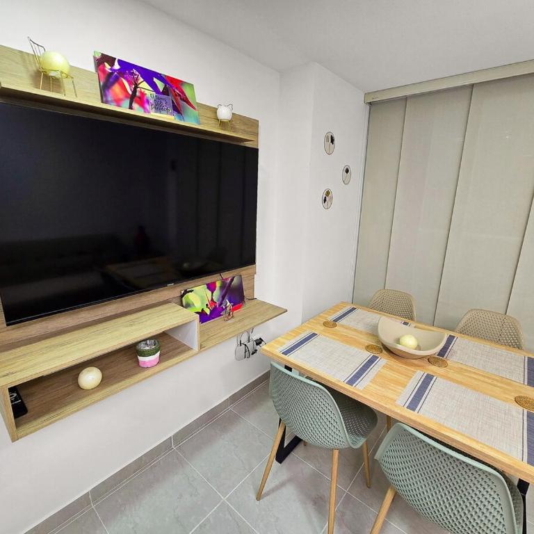 Elegancia y comodidad cerca del mar y aeropuerto - Two-Bedroom Apartment - 11