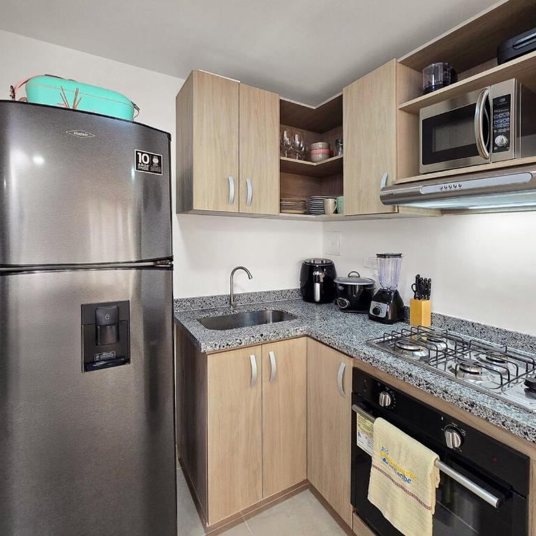 Elegancia y comodidad cerca del mar y aeropuerto - Two-Bedroom Apartment - 31