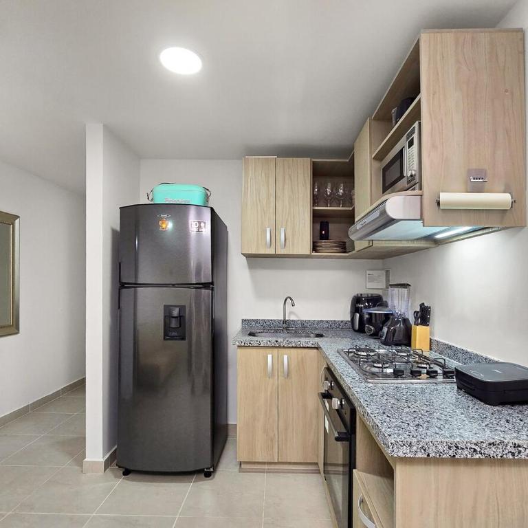 Elegancia y comodidad cerca del mar y aeropuerto - Two-Bedroom Apartment - 41