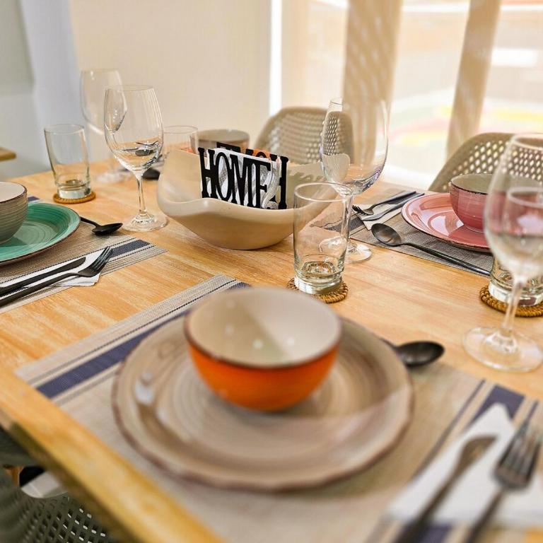 Elegancia y comodidad cerca del mar y aeropuerto - Two-Bedroom Apartment - 46