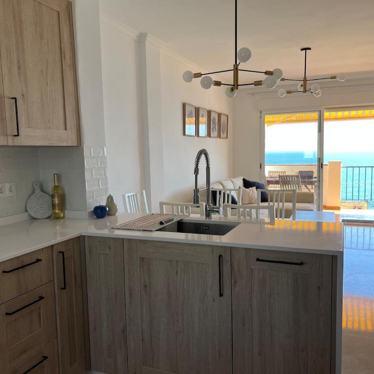 Penthouse with Spectacular Mediterranean Sea views - Two-Bedroom Apartment - 10