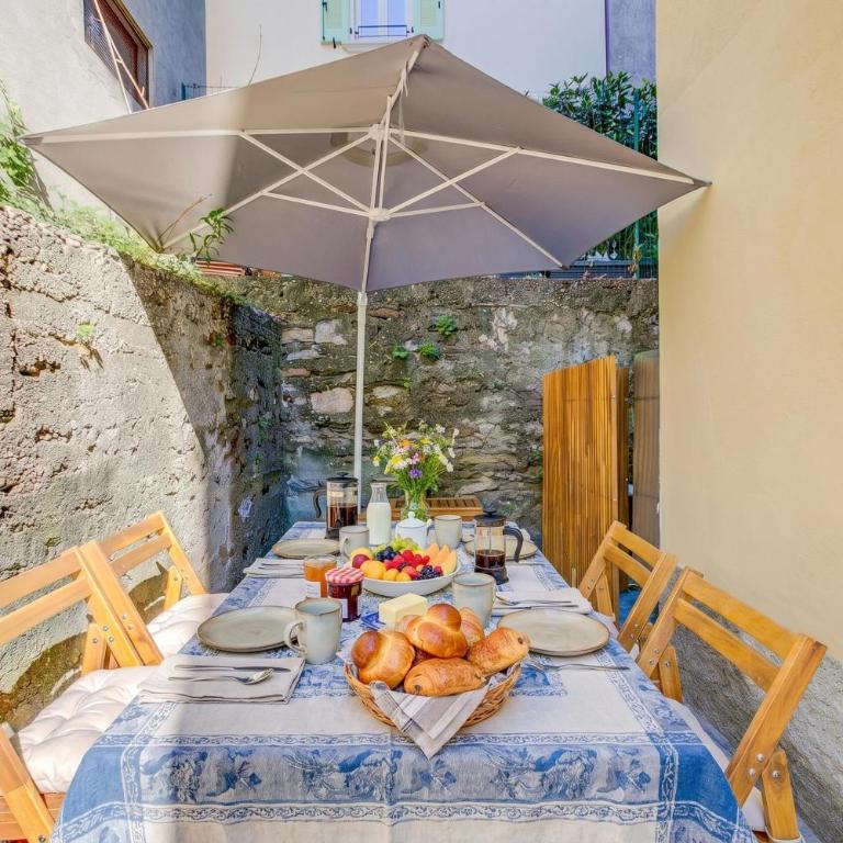 Gaia on Stresa Hill: 2BR with AC and Outdoor Space - Happy Rentals - Two-Bedroom Apartment with Mountain View - 10