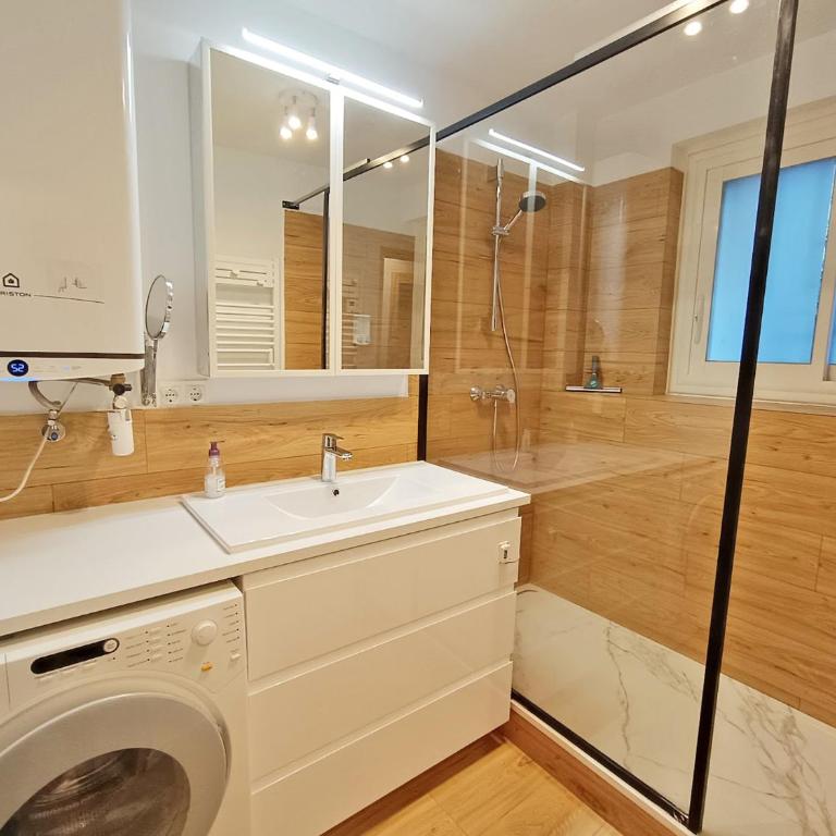 Le Filhol, T4, Luchon centre, Wi-Fi, parking - Apartamento de 2 dormitorios - 9