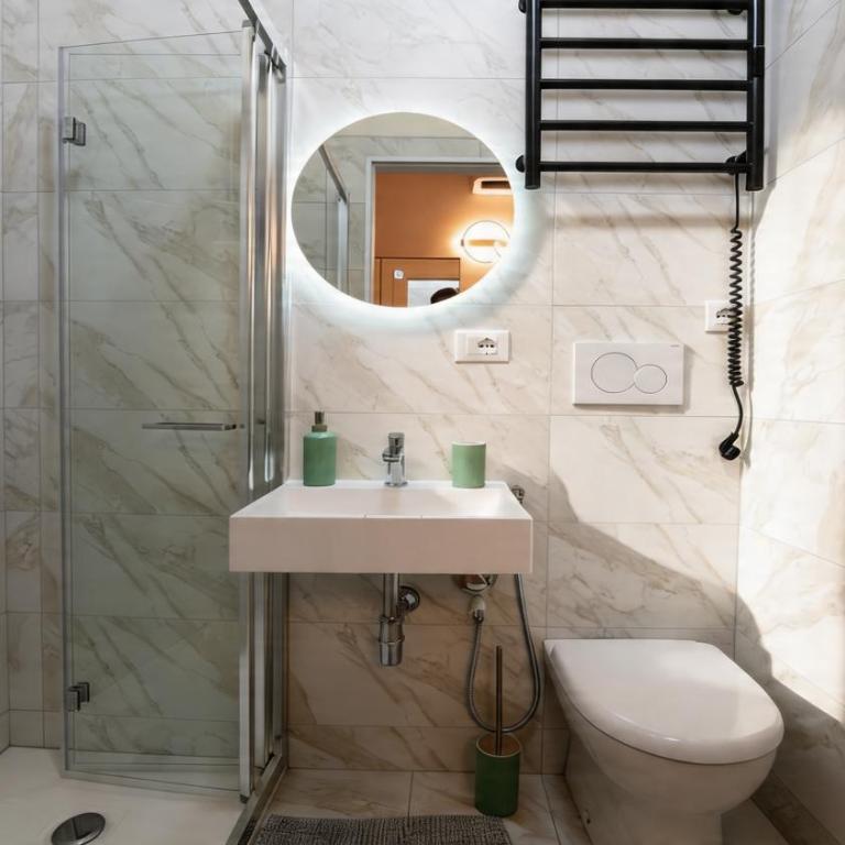 Lakeview apartments by GardaDoma - Camera Matrimoniale Piccola - 4
