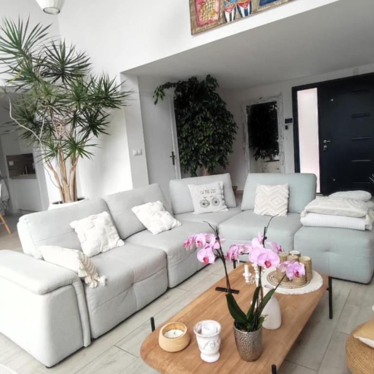 LA MAISON DE MARIE A 8 mn des plages - Villa avec Piscine Privée - 6