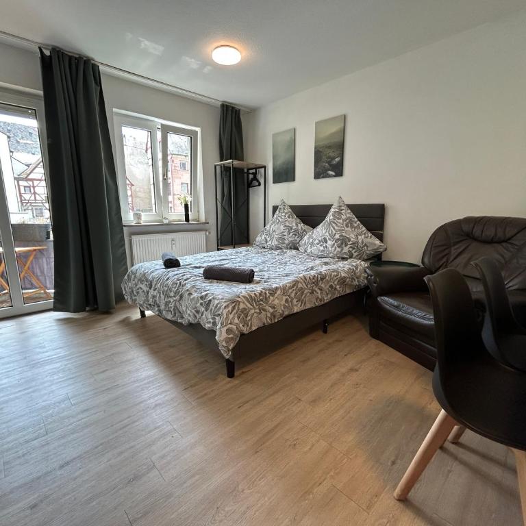 Cobblestone Studios Altstadt Nürnberg - Chambre Familiale avec Balcon - 7