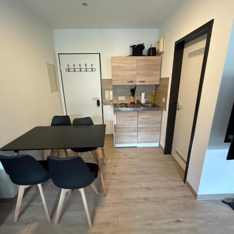 Cobblestone Studios Altstadt Nürnberg - Chambre Familiale avec Balcon - 22