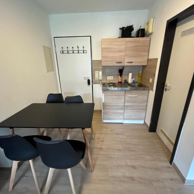 Cobblestone Studios Altstadt Nürnberg - Chambre Familiale avec Balcon - 23