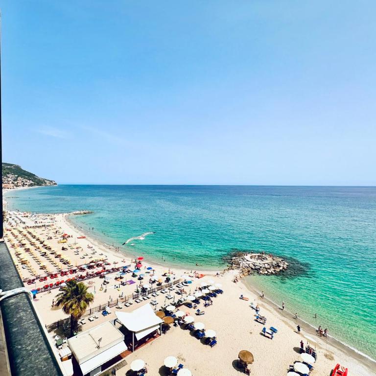 Hostdomus - Mare Suite - Appartamento con 1 Camera da Letto - 4