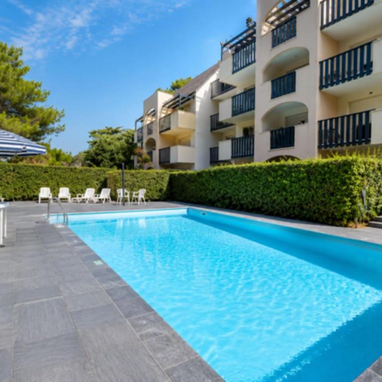 Pool 3 Balconies & Parking - Apartment - 11