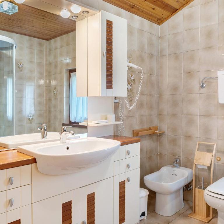 Appartamento Ornella - Appartamento Premium con 3 Camere da Letto e Balcone - 21