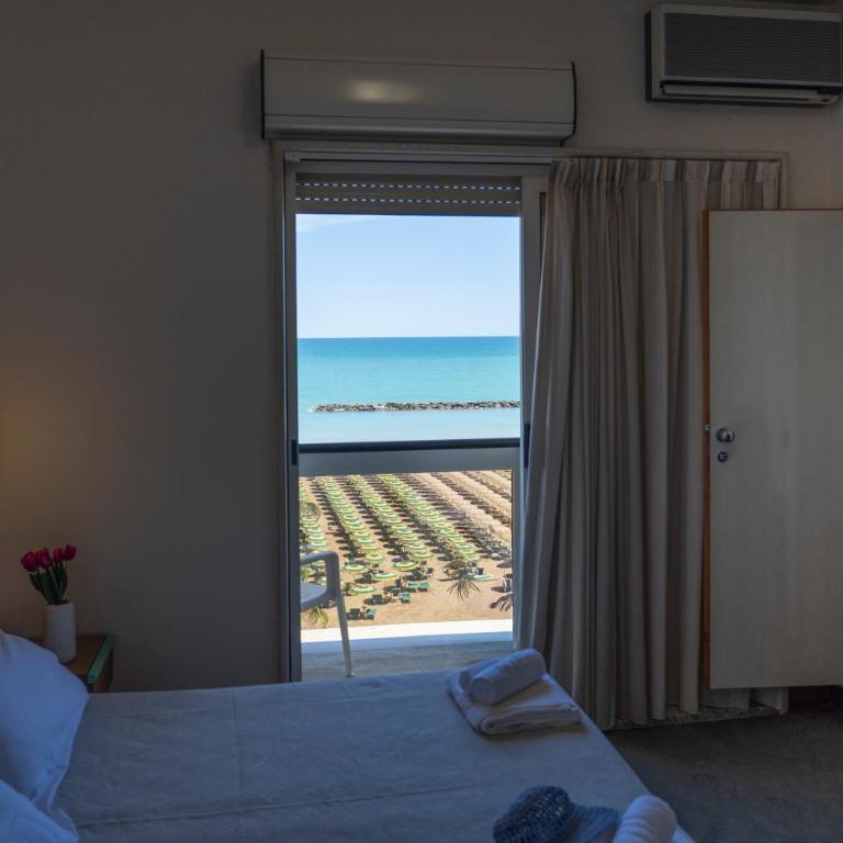Hotel Soraya - Camera Matrimoniale con Vista Mare - 6