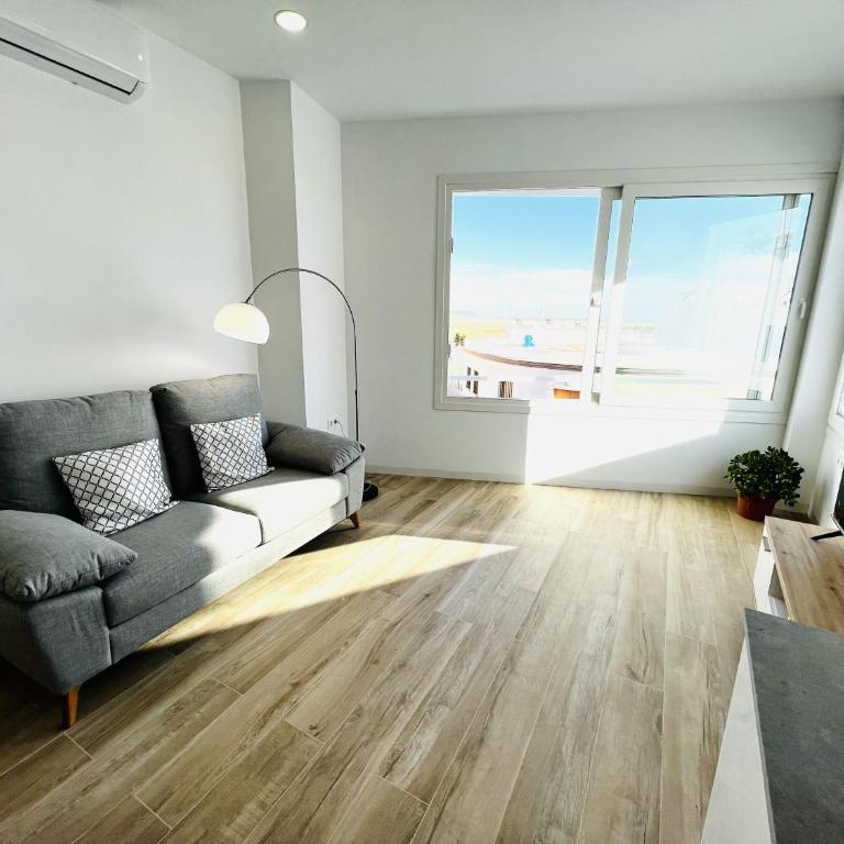 Apartamento con Vistas al Mar y Rooftop privado F4 - Two-Bedroom Apartment - 8