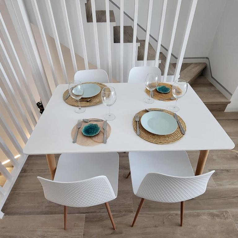 Apartamento con Vistas al Mar y Rooftop privado F4 - Two-Bedroom Apartment - 11