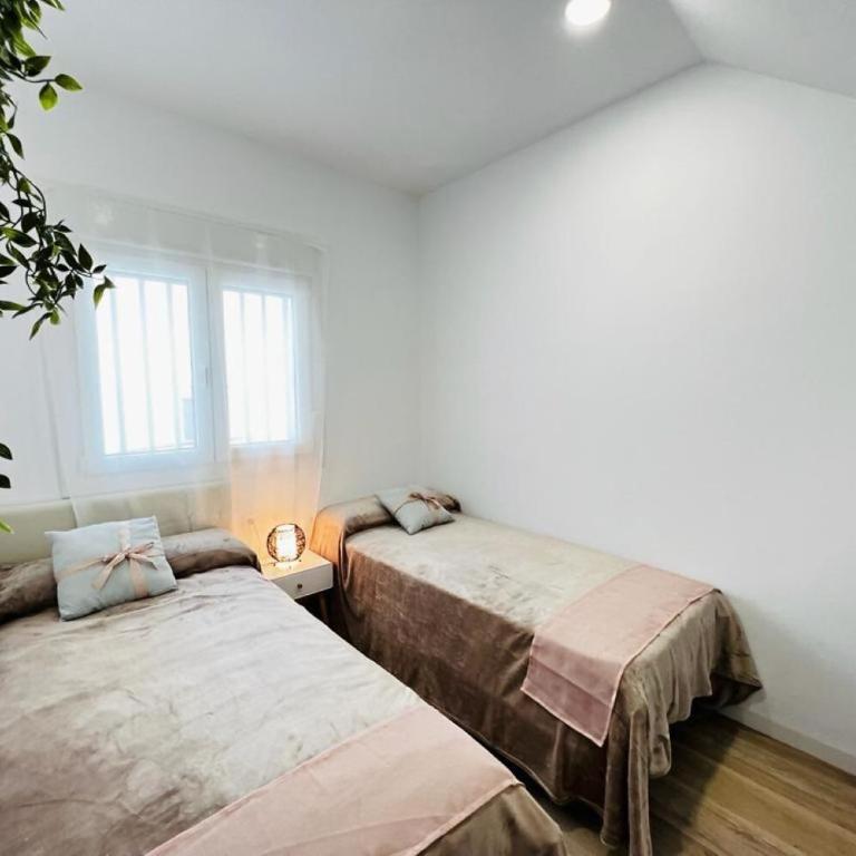 Apartamento con Vistas al Mar y Rooftop privado F4 - Two-Bedroom Apartment - 19