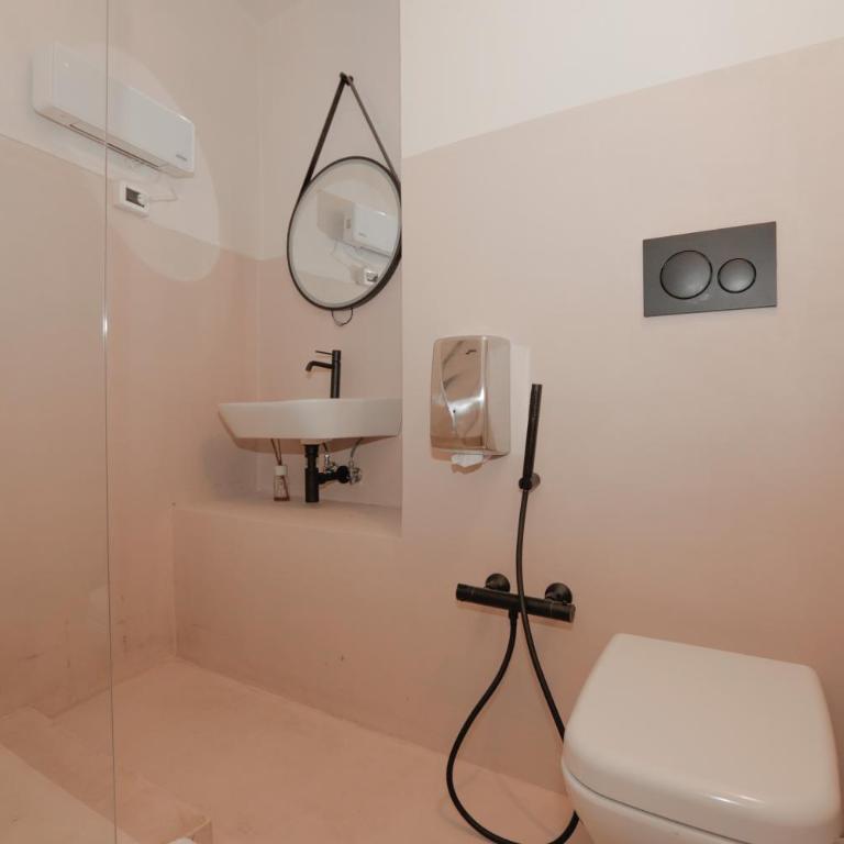 5' to the station - 1G Wi-Fi - Self check-in - Appartamento con 1 Camera da Letto - 15
