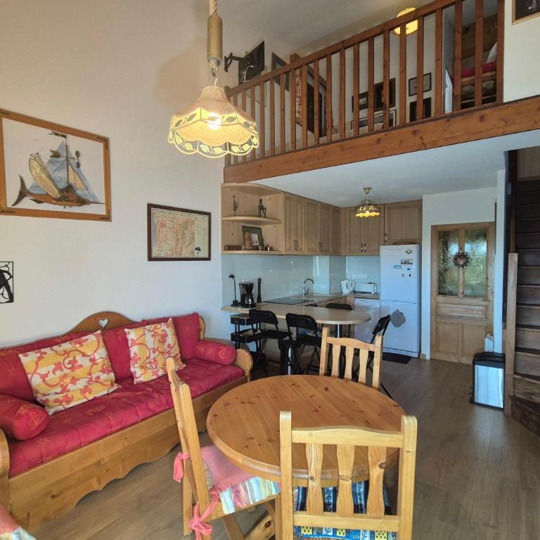 Duplex 4 personnes au Revard Ski soleil & commerces au pied de la rés - Appartement - 15