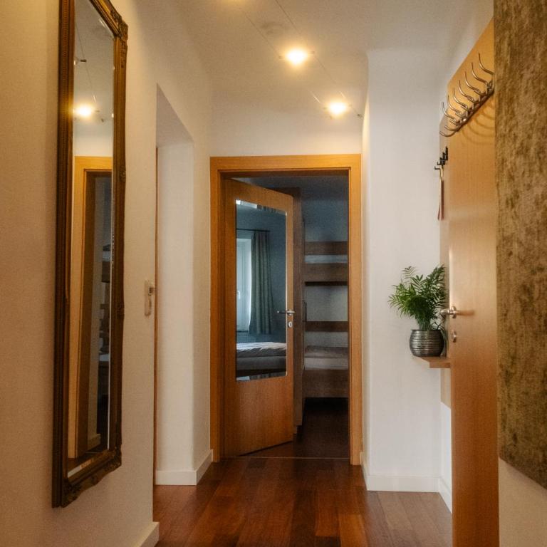 PEOPLE'S Hotel - Apartment - 2