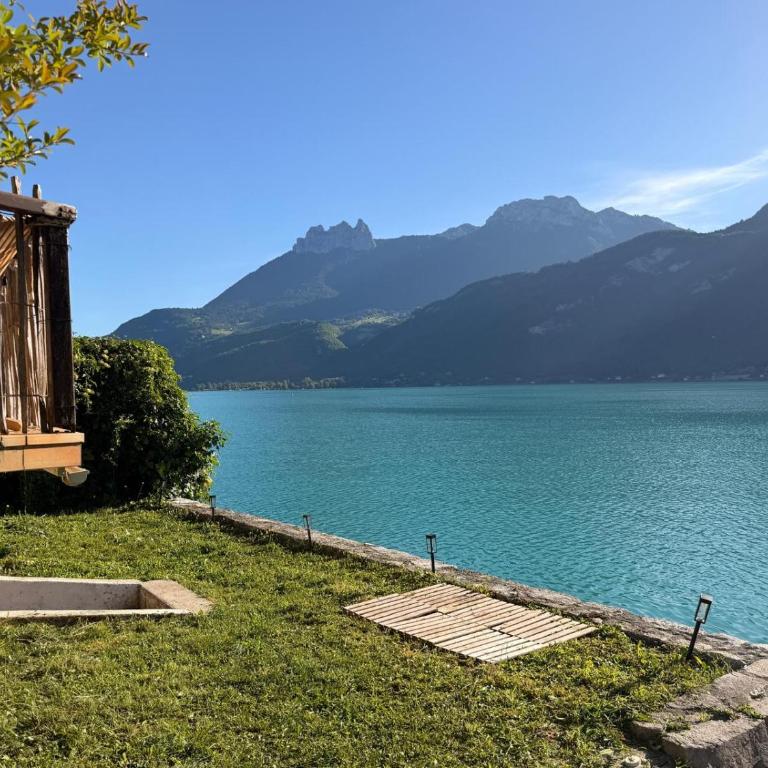 La cabane les pieds dans l'eau, accès direct au lac d'Annecy - Studio - 31