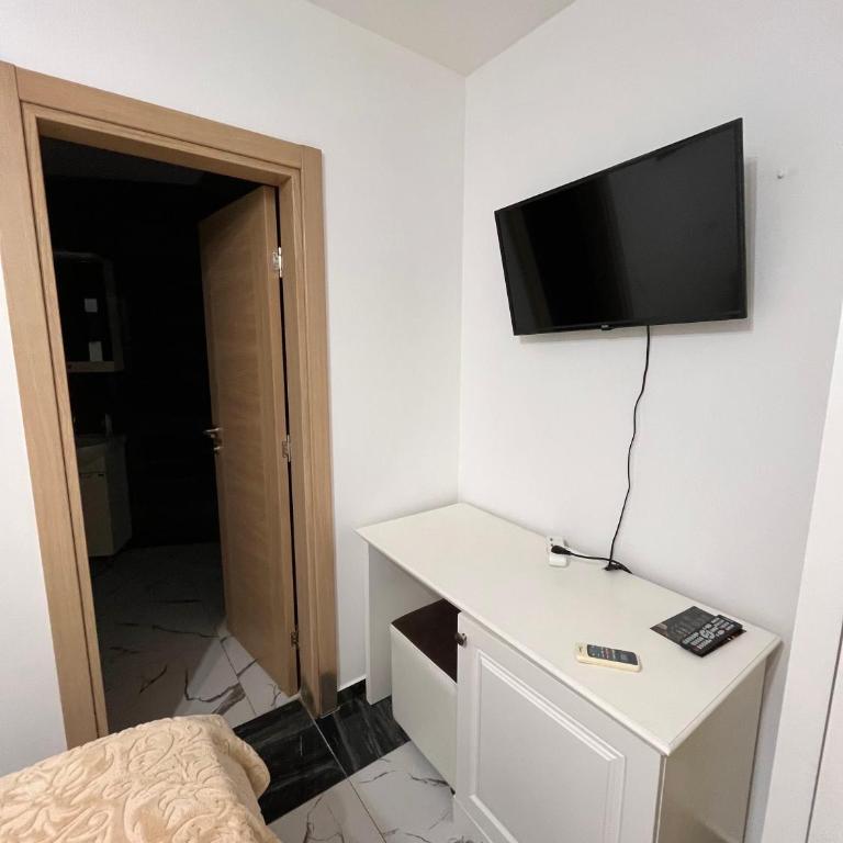 Diamond Hotel & Restaurant Ulcinj - Budget Doppelzimmer - 2