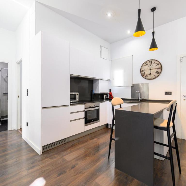 TET263D - Piso de 2 dormitorios y terraza en el Centro de Madrid - Alquiler temporal - Apartamento de 2 dormitorios - 3