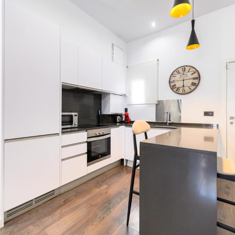 TET263D - Piso de 2 dormitorios y terraza en el Centro de Madrid - Alquiler temporal - Apartamento de 2 dormitorios - 14