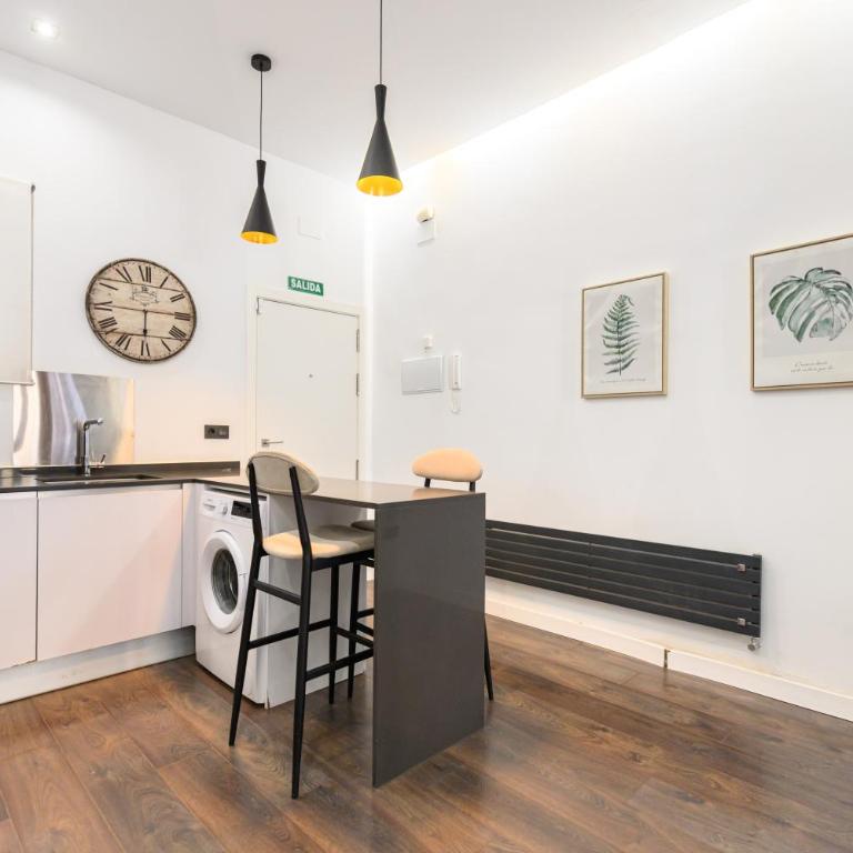 TET263D - Piso de 2 dormitorios y terraza en el Centro de Madrid - Alquiler temporal - Apartamento de 2 dormitorios - 8