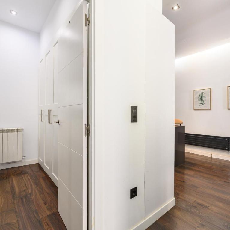 TET263D - Piso de 2 dormitorios y terraza en el Centro de Madrid - Alquiler temporal - Apartamento de 2 dormitorios - 26