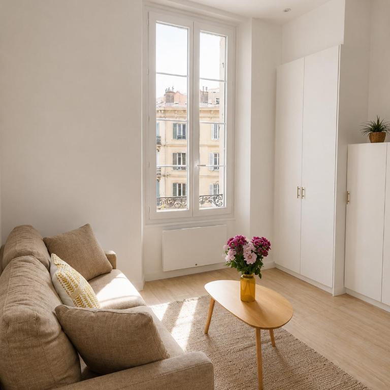 LIONS Renovated studio, unobstructed and wooded view, 700 m from beach - Studio avec Canapé-Lit - 3
