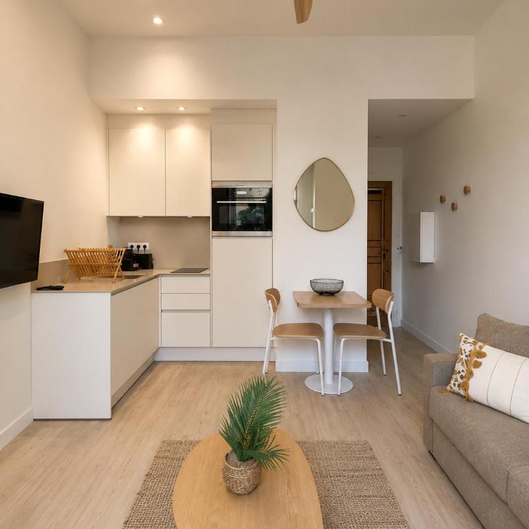 LIONS Renovated studio, unobstructed and wooded view, 700 m from beach - Studio avec Canapé-Lit - 4