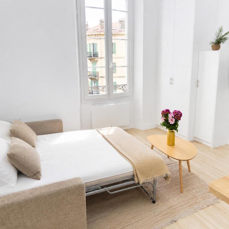 LIONS Renovated studio, unobstructed and wooded view, 700 m from beach - Studio avec Canapé-Lit - 8