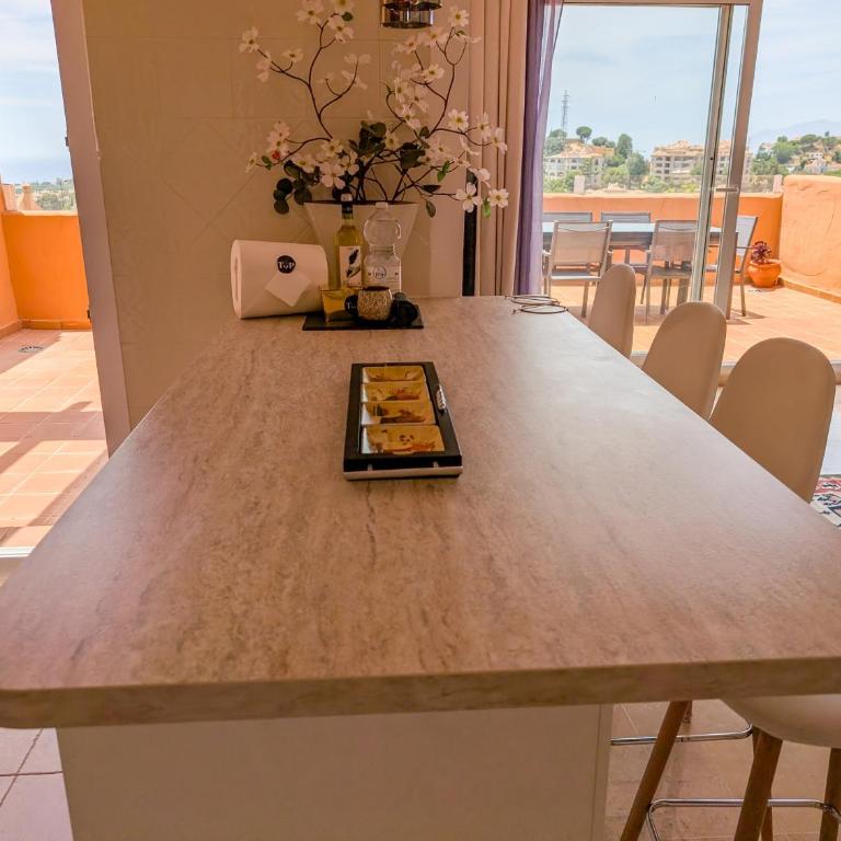 Casa Lila: Sunny 2bed in Marbella - Appartement 2 Chambres - 32