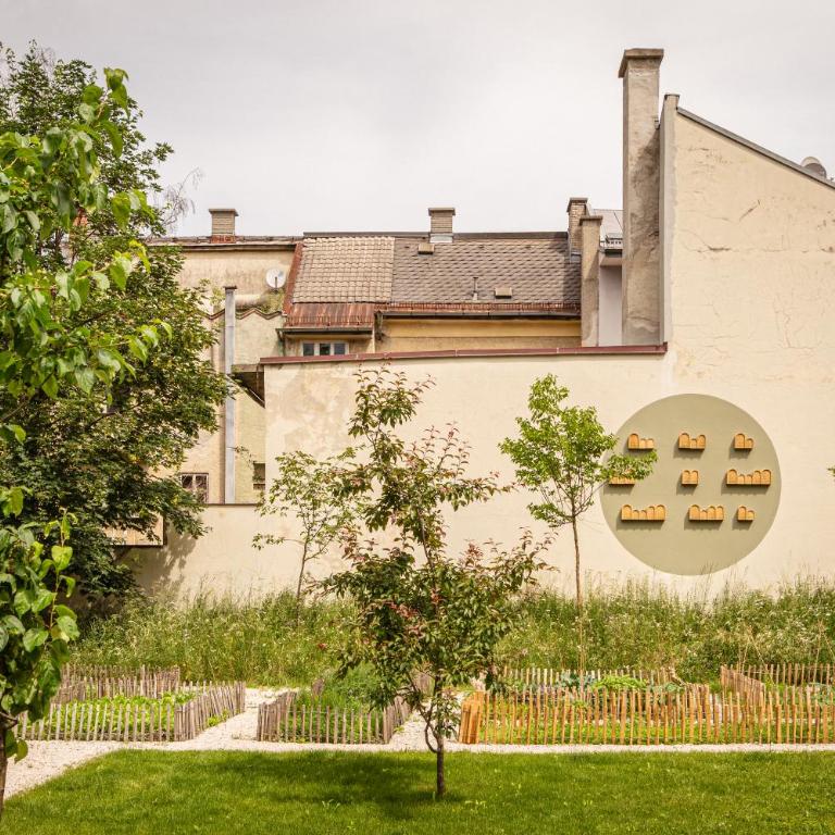 Design Hotel zum Hirschen Salzburg - Comfort Zimmer mit Gartenblick - 5