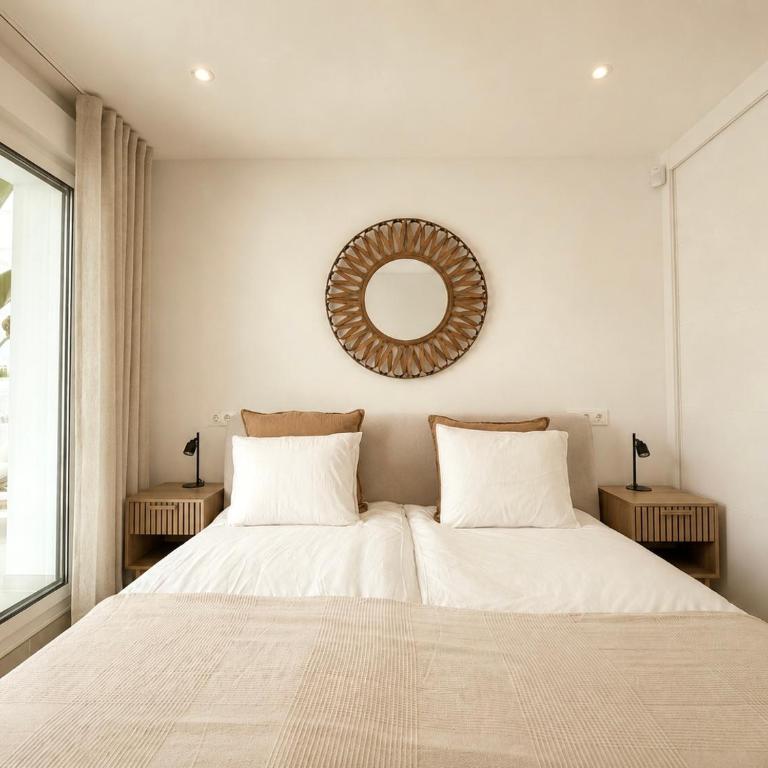 Luxury new 2 bedroom apartment with terrace - Two-Bedroom Apartment - 21