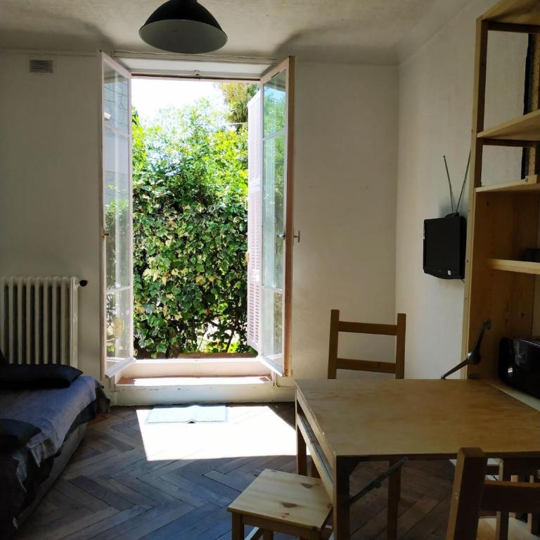 Charmant 2 pieces, proche plage, commerces, restaurants - Appartement 2 Chambres - 4