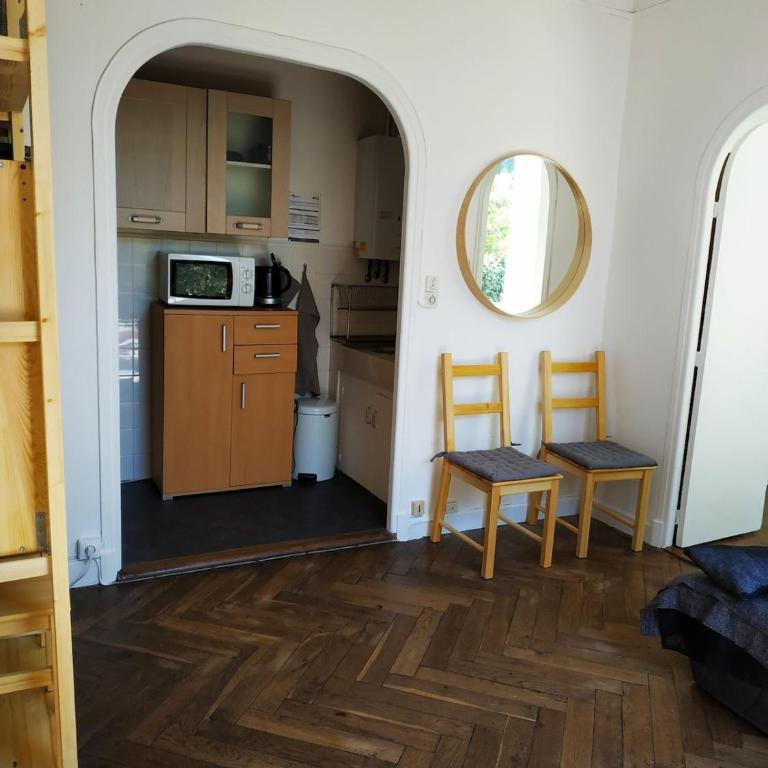 Charmant 2 pieces, proche plage, commerces, restaurants - Appartement 2 Chambres - 12