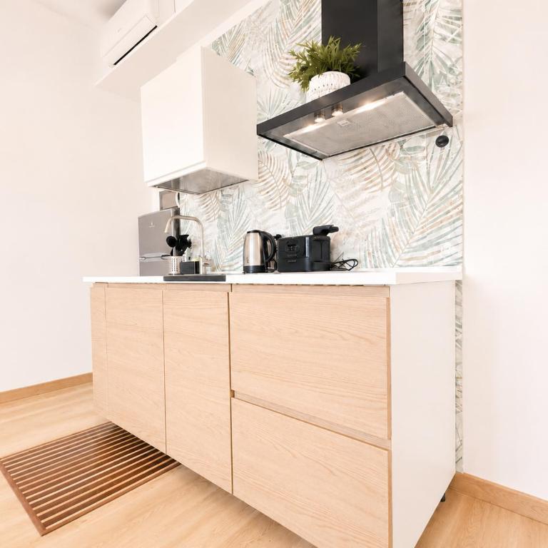Bright and Spacious Elegant Apartment 5 min Airport - Appartamento con 2 Camere da Letto - 19