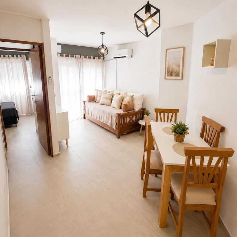 Departamento zona CENTRO da a LA CAÑADA a metros de la PEATONAL de la ciudad - One-Bedroom Apartment - 1