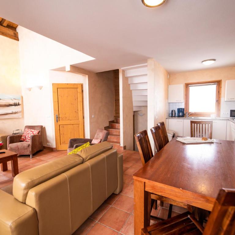 Chalet cinq pièces pour huit personnes - Maison de Vacances - 8