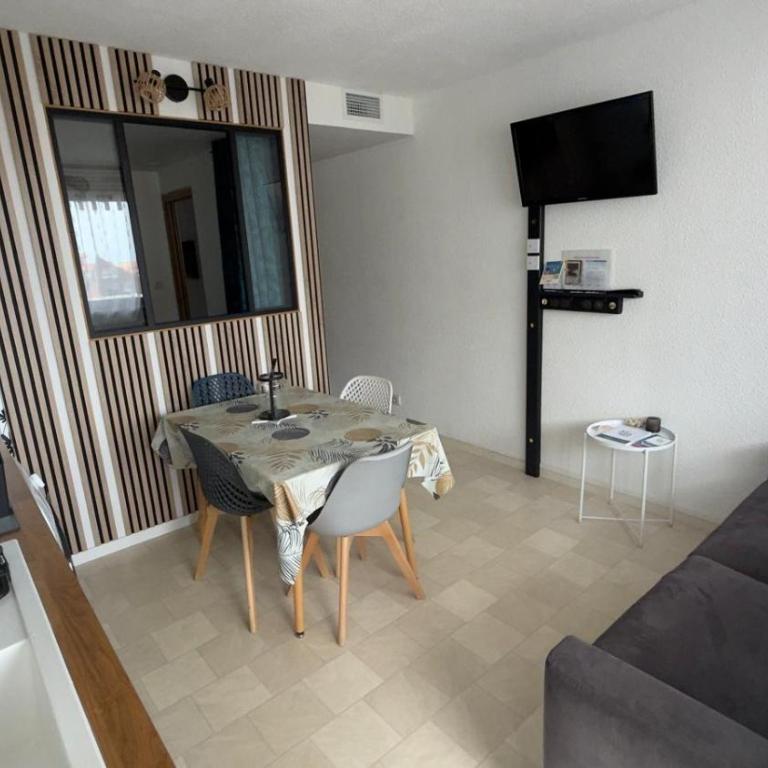 VUE OCÉAN Appartement T3 climatisé Centre Penon Accès plage à pied 3 e étage sans ascenseur - Apartment mit 2 Schlafzimmern, einem Balkon und Meerblick - 4
