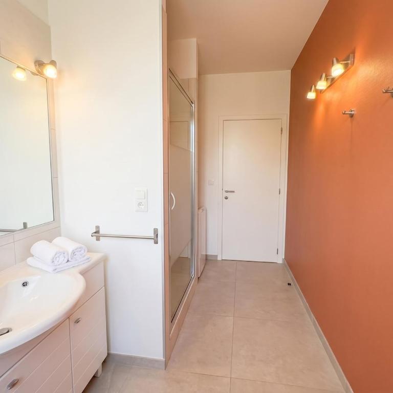 Jacquart, Close to downtown, Free private parking - Apartamento de 2 dormitorios - 5