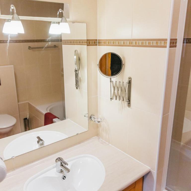 Chalets de luxe (6p) Avec 3 chambres et salles de bains. Centre Saint François Longchamp ski in- out - Maison de Vacances - 11